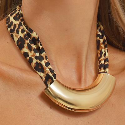 Retro geometrisches Stoff-Metall-Halsband, übertriebenes Temperament Leopardenmuster Design-Sinn Schlüsselbein-Kette