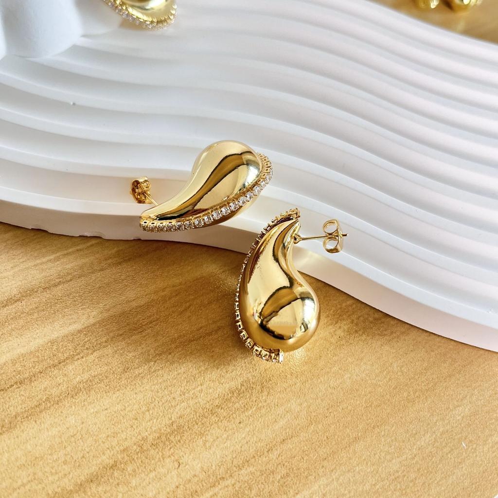High-End Design Fat Water Drop Diamond Earrings Fashion Stud Earrings Jewelry Women