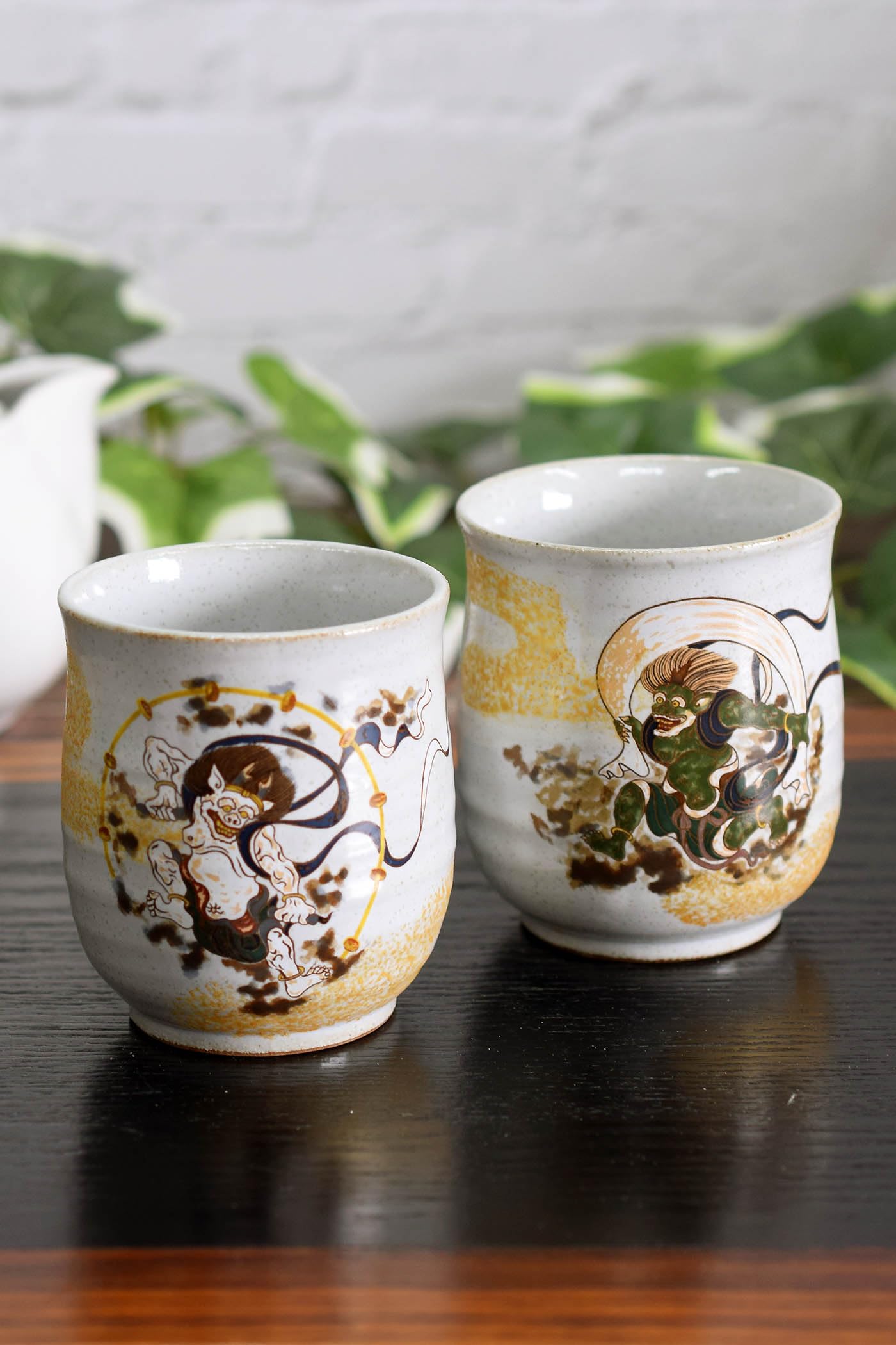 

Waza no Kura Pair of Stylish Kutani Ware Featuring the Wind and Thunder Made in Japan by Japanese Tableware Teacups, Gods,