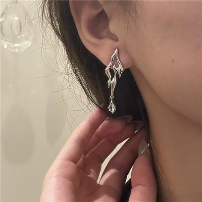 2025 New Cool Liquid Metal Geometric Irregular Zircon Earrings for Woman Man Asymmetrical Earrings Zircon Wholesale