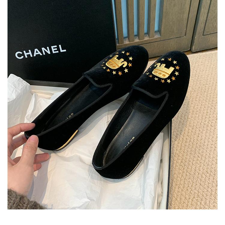 Shoes French exquisite embroidery one-pedal velvet flat-bottomed Loafu Doudou single shoes