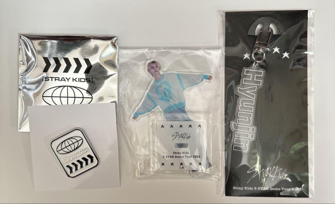 

[USED] Official Stray Kids Hyunjin