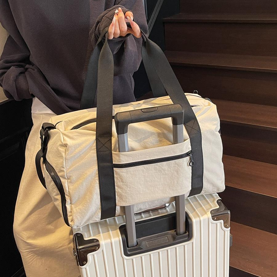 Travel bag Large capacity out portable luggage bag Women's sports handbag Dry and wet separation fitness shoulder bag
