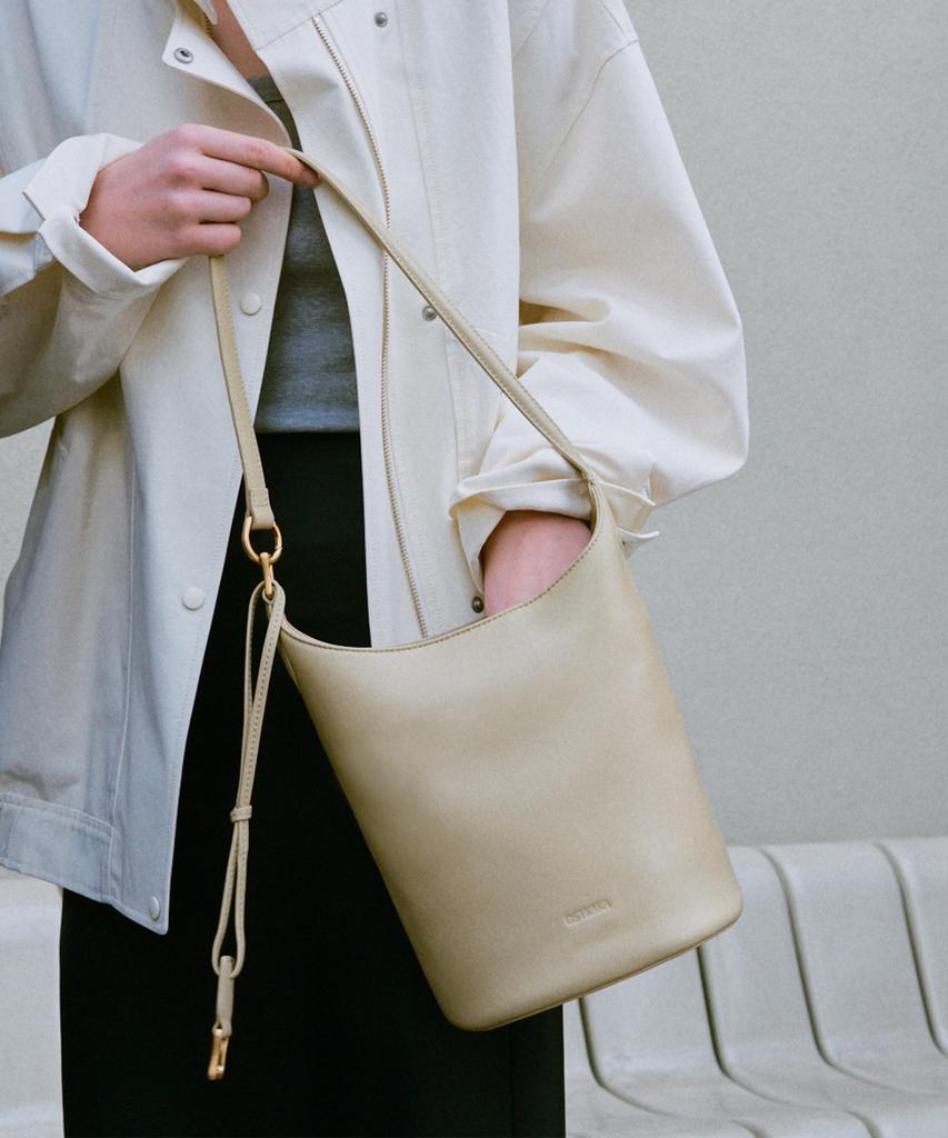 Ostkaka Forena Bucket Shoulder Olive