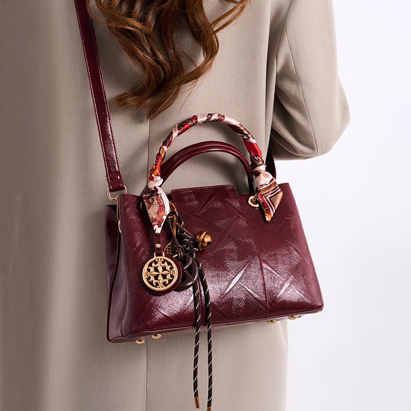 Niche Design, Large-Capacity Portable Women'S Bags, Mother Bags, Atmospheric High-End Messenger Women'S Bags