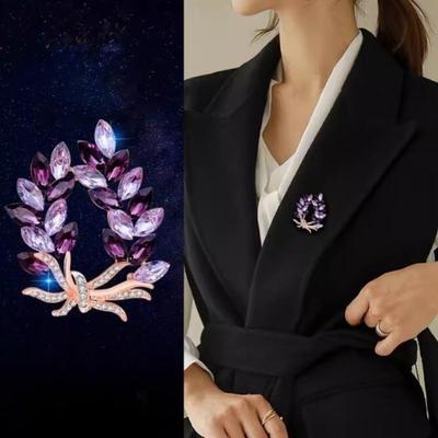 Elegant Rhinestone Purple Flower Brooch Classic Luxury Business Suit Pin for Women Girls Versatile Brooch Clothing Accessories