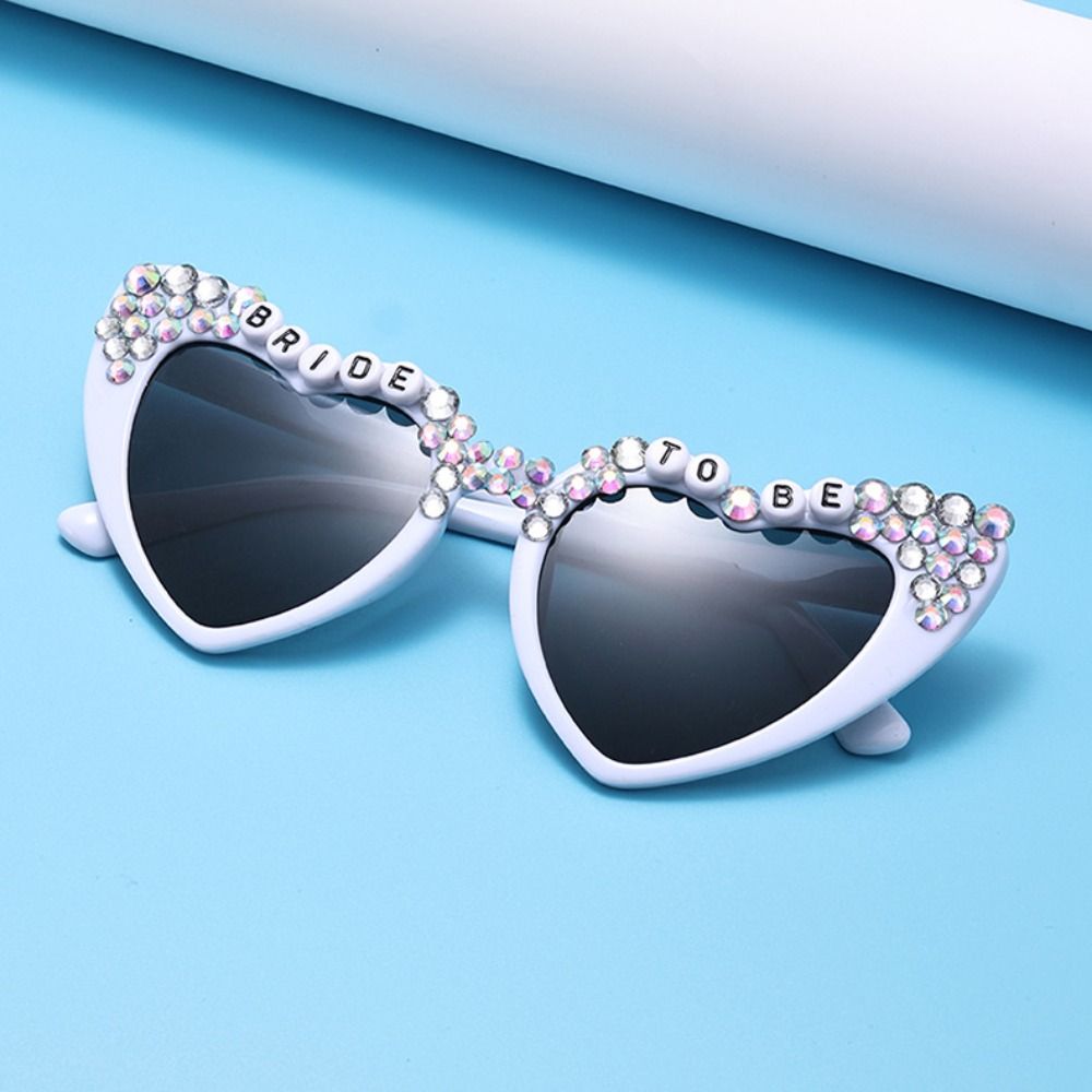 Heart-shaped Frame Pearl Sunglasses English Letters Colorful Black Shades Glasses Bride Eyewear Sun-Protective Travel Glasses