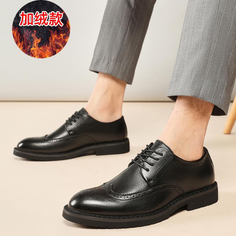 Luxury Leather Brogue Mens Flats Shoes Casual British Style Men's Oxfords Fashion Brand Dress Shoes for Man Furry Zapatos Hombre
