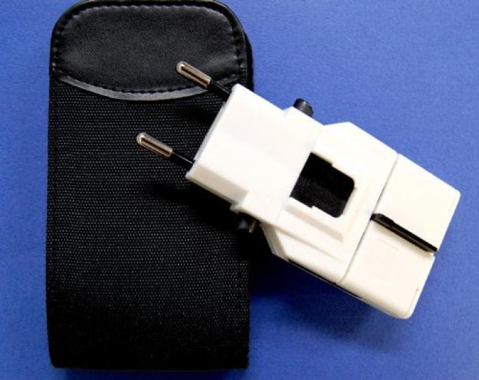 

Travel adapter plug for overseas use Cispla 10