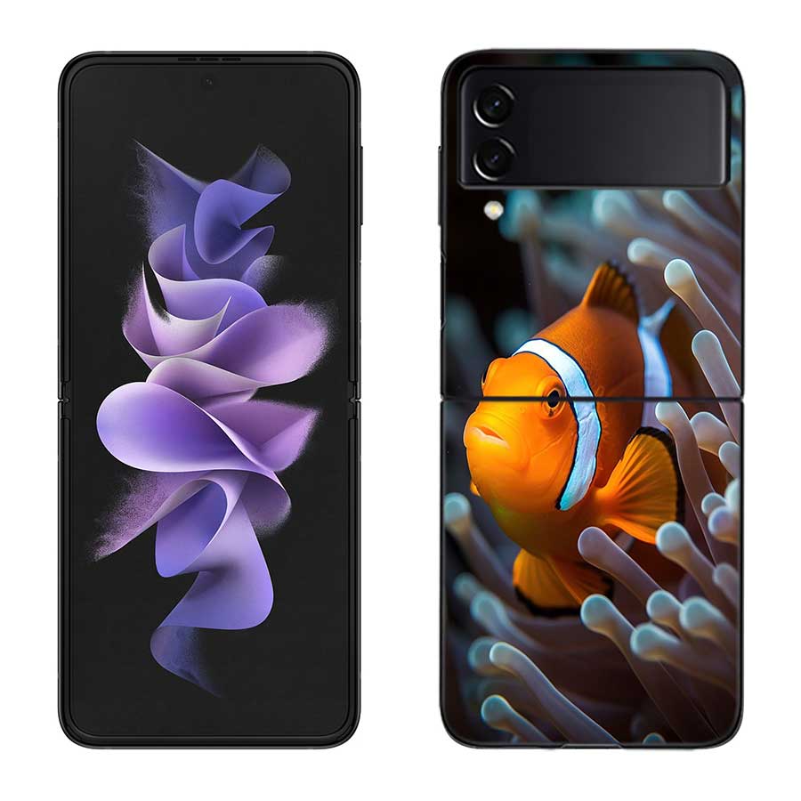Clownfish and Sea Anemone Phone Case For Samsung Z Flip 7 6 5G Galaxy Z Flip 5 4 3 Black Hard Cell Cover Luxury PC Shell Coque