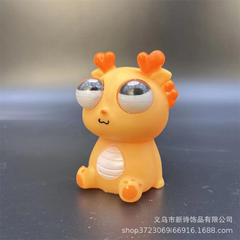 Stress-relieving Toy: Pinching Fun Eye-Popping Dragon Relaxation Toy