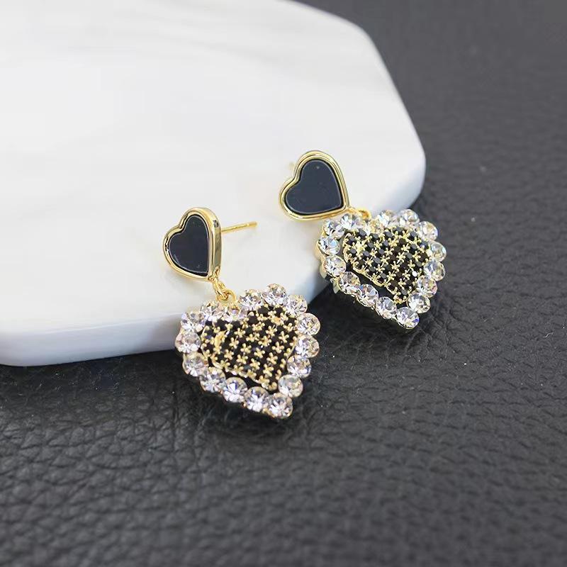 Korean Exquisite Heart Shape Stud Earrings For Women Shining CZ Zircon Love Imitation Pearl Earring Temperament Jewelry