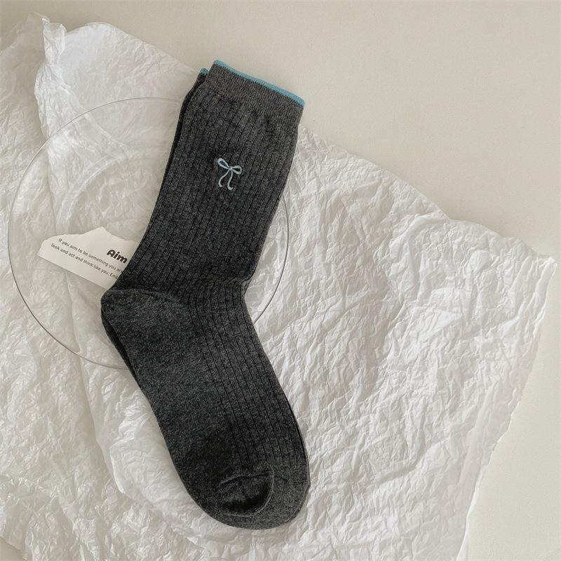 

Носки в стиле балета с вышивкой в виде бантика и цветными блоками для девочек, милые и симпатичные носки до середины икры, универсальные и модные носки 1 pair темно-серого