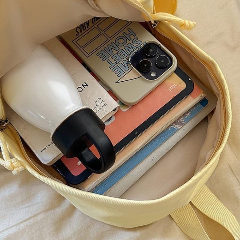 The New Schoolbag Is High-value, Fresh, Sweet, Cute, Cute, Ugly and Cute Little Yellow Duck Backpack, Grade 1-3 Student Backpack.