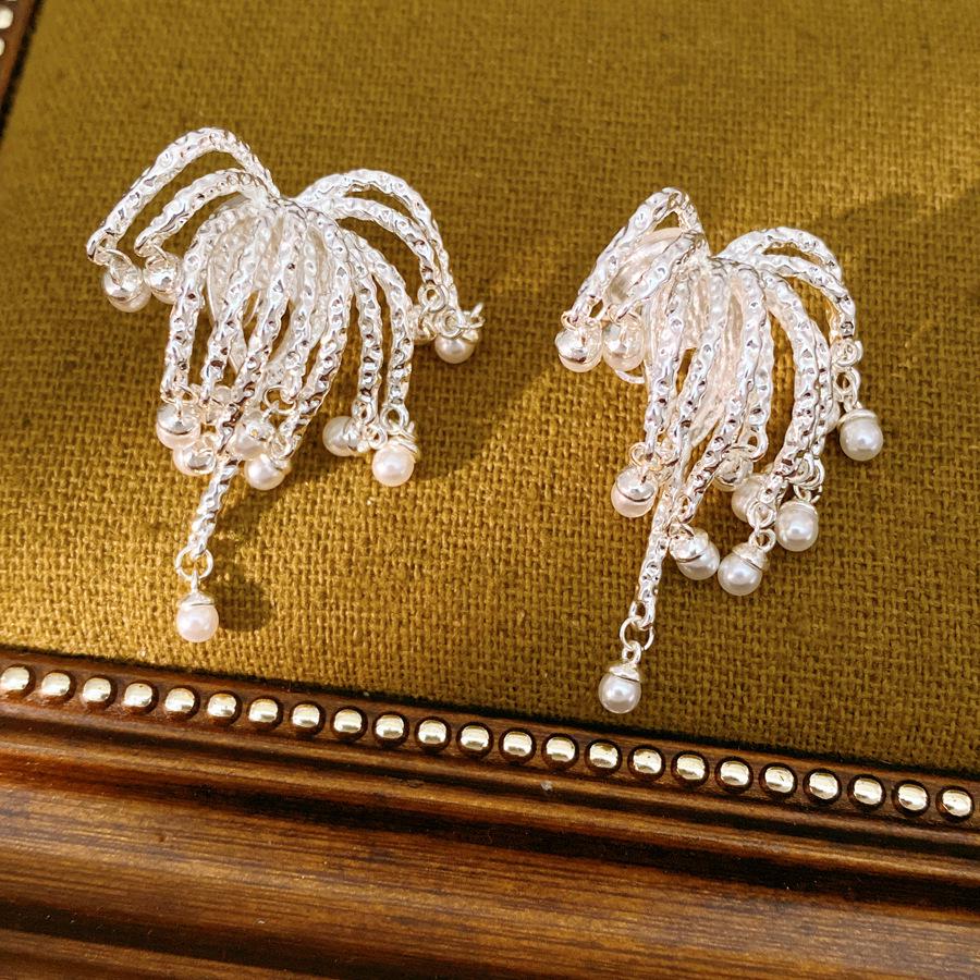 18k Gold Plated Firework Pearl Ear Clips - Elegant, Versatile & Luxurious Design