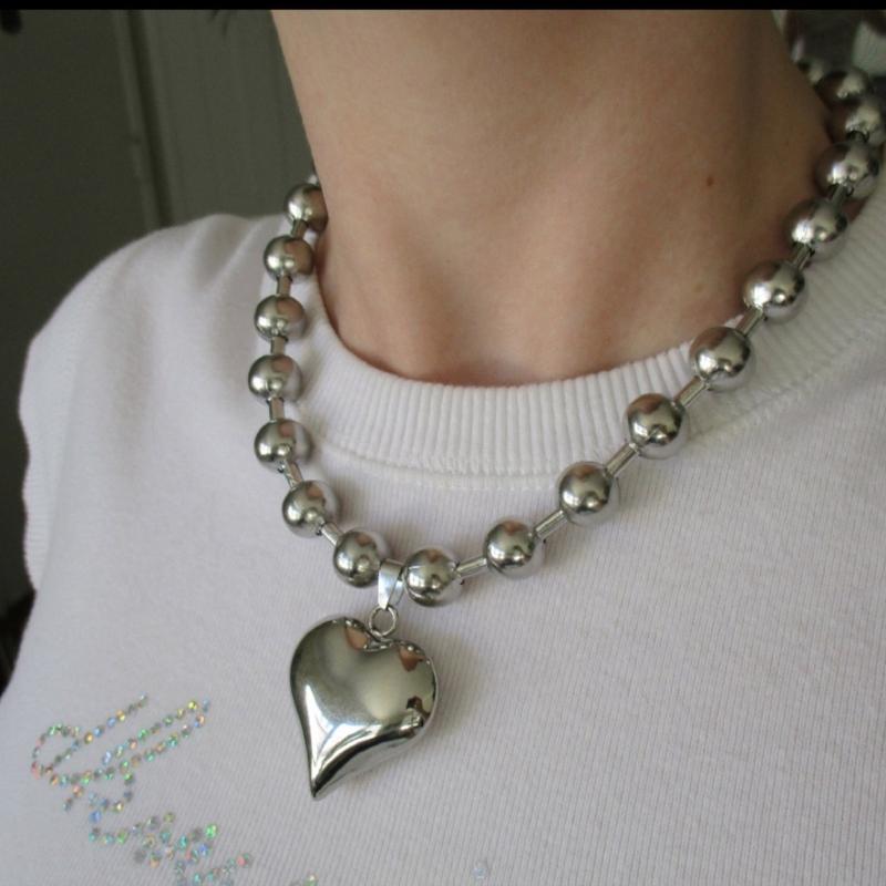 Fashion Trend Niche Sense Heart Leather Rope Collarbone Chain Temperament Simple Cold Wind Silver Love-shape Necklace