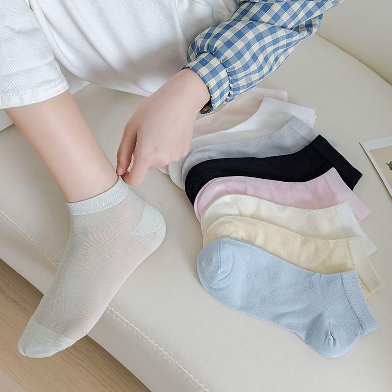 Women's Summer Thin Sweat Absorbing Breathable Moon Boneless Short Tube Socks