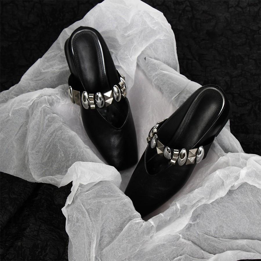 2025 Summer Square Head Rivets One Word with Bag Head Half Slippers Women's Inner Height French Temperament One Foot Cool Slippers