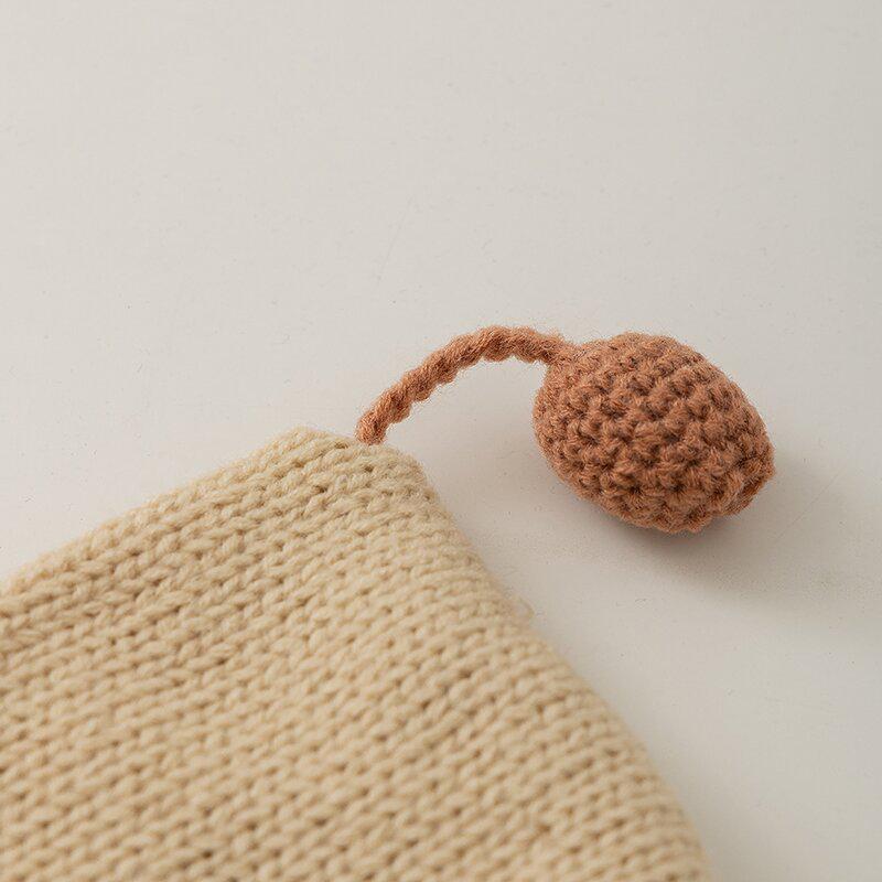 Koreańska Ręcznie Robiona Czapka Beanie z Wiązaniem Wiśniowa: Ciepła dzianinowa czapka wełniana z ochroną uszu dla małych dziewczynek