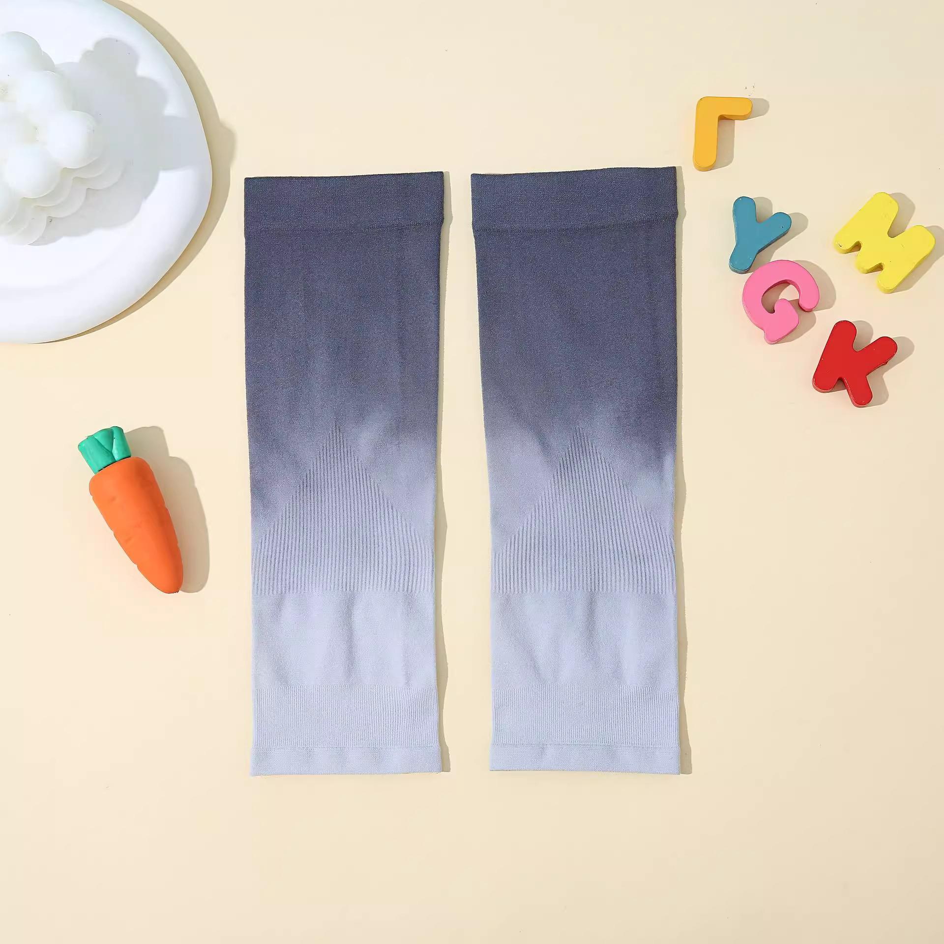 

Children s Anti-UV Gradient Sleeves – Mosquito Repellent, Cooling Summer Arm Protection for Girls.