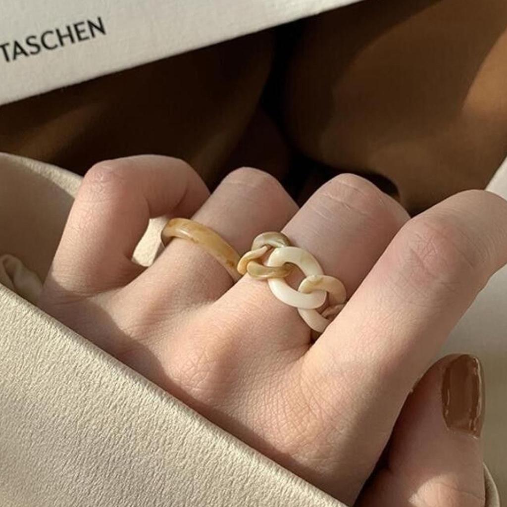 Jelly Color Chain Ring: Trendy Acrylic Resin Design