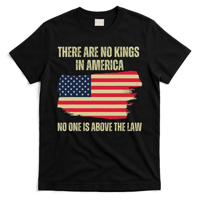 

No Kings In America Trump 2024 Flag Design T-Shirt Unisex L