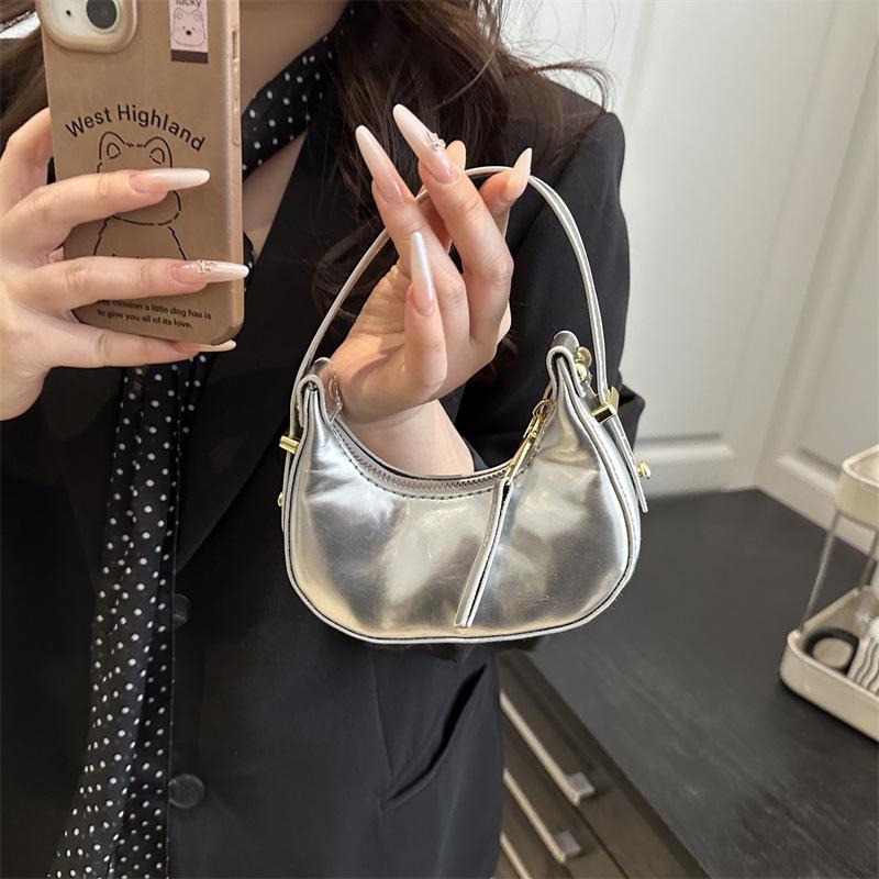 Niche design fashionable and cute ins mini bag female foreign style 2025 new portable crescent bag