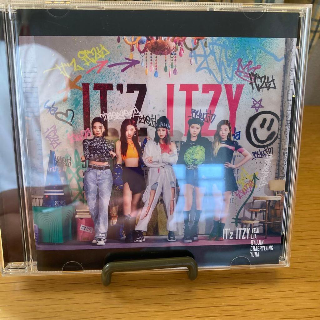[USED] IT'Z ITZY Album CD Opened First Press Limited Edition A