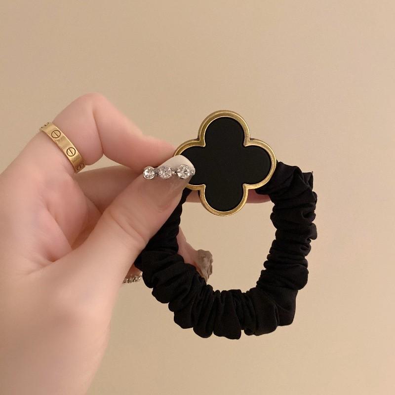 Hair ring French retro satin large intestine ring adult temperament hair accessories simple Joker Pearl balls hair rope.