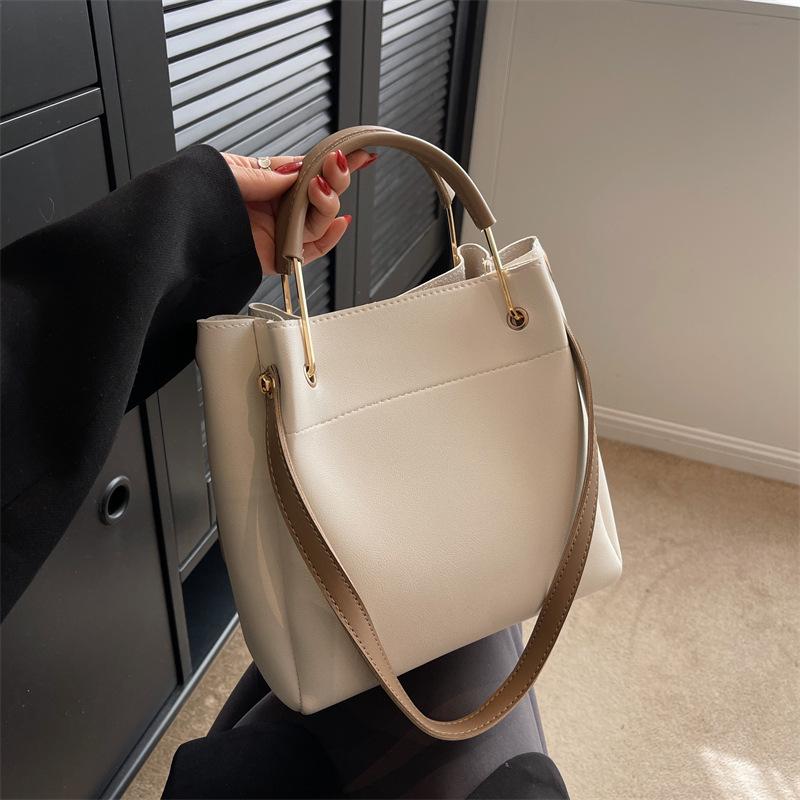 Trendy Contrast Color Women's Commuting Handle Tote Pack Korean Style Large Capacity Shoulder Bags Versatile Crossbody Bag