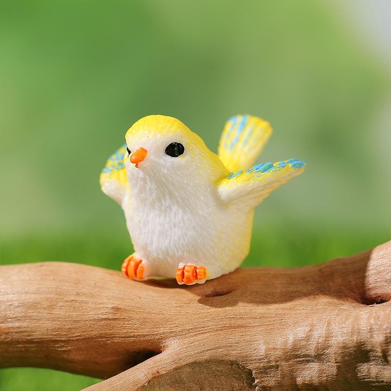 Moss Micro Landscape Succulent Accessories: Cute Cartoon Bird Resin Figurine for Gardening