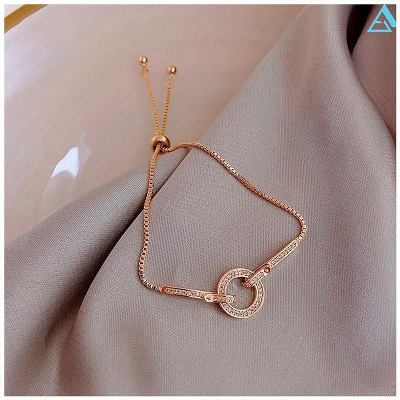 Retro style pearl bracelet women's versatile high-end sense niche temperament beaded bracelet couple girlfriend hand jewelry