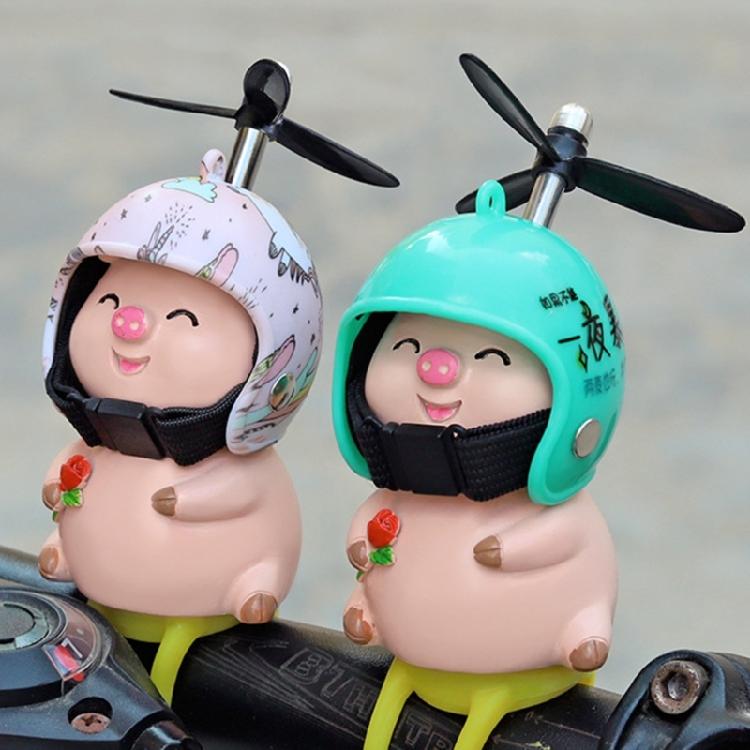 Wind Activated Rotating Propeller Vehicle Decors Pig Ornament Motorcycles Accessories for Bike Motorcycles Car Interior