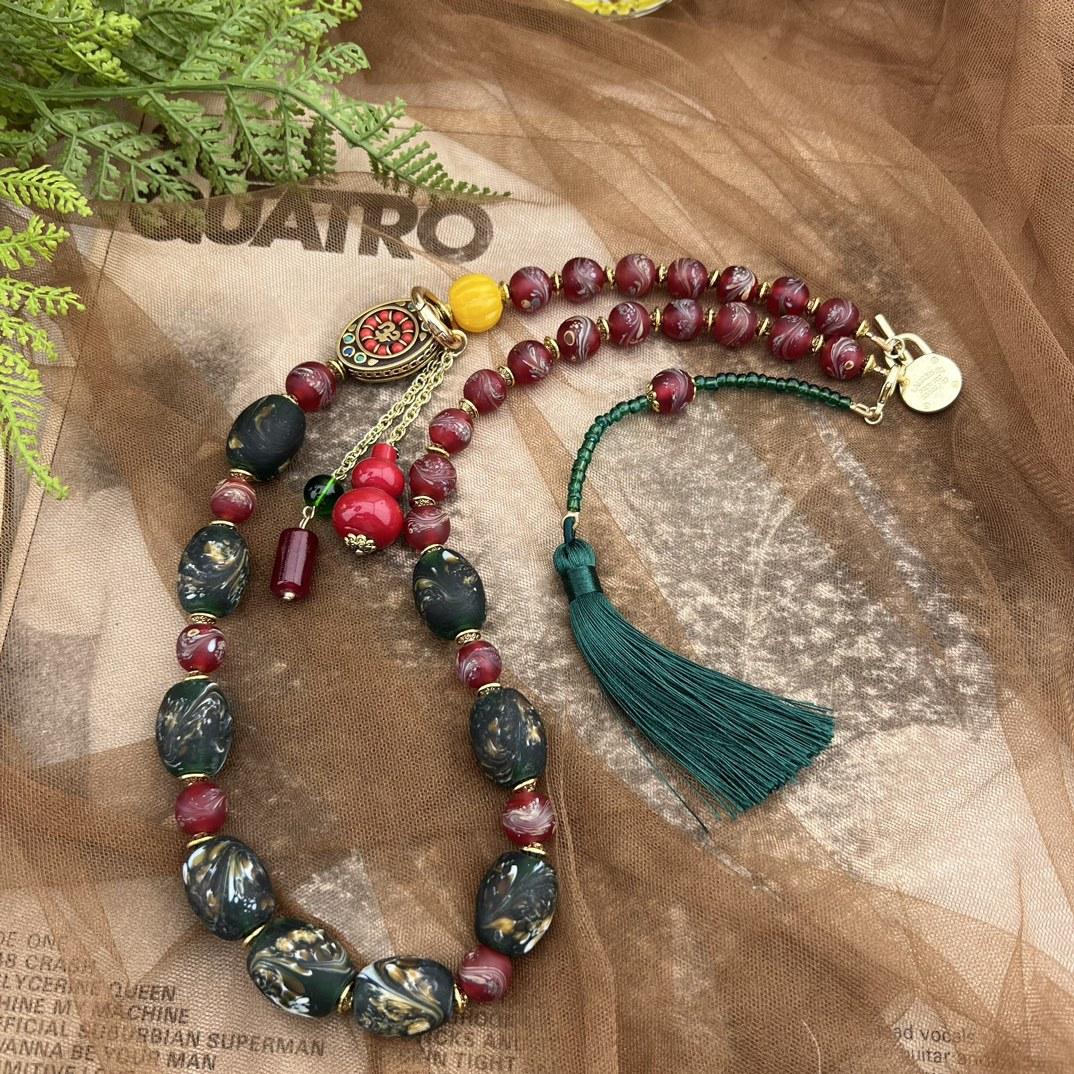 Minan medieval vintage vintage fashion versatile red phoenix tail beads with oval green phoenix tail necklace Necklace