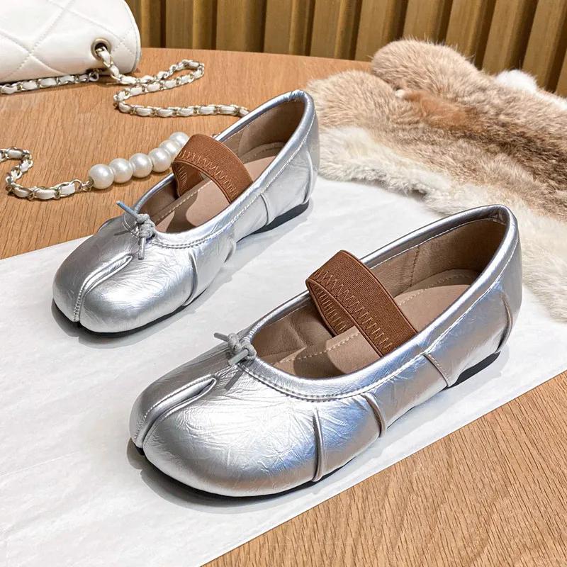 Ballet Style 4cm Inner Height Increase Split toe Women Pumps Fashion Leather Pleated Mary Janes Spring Summer Tabi Loafers Shoes