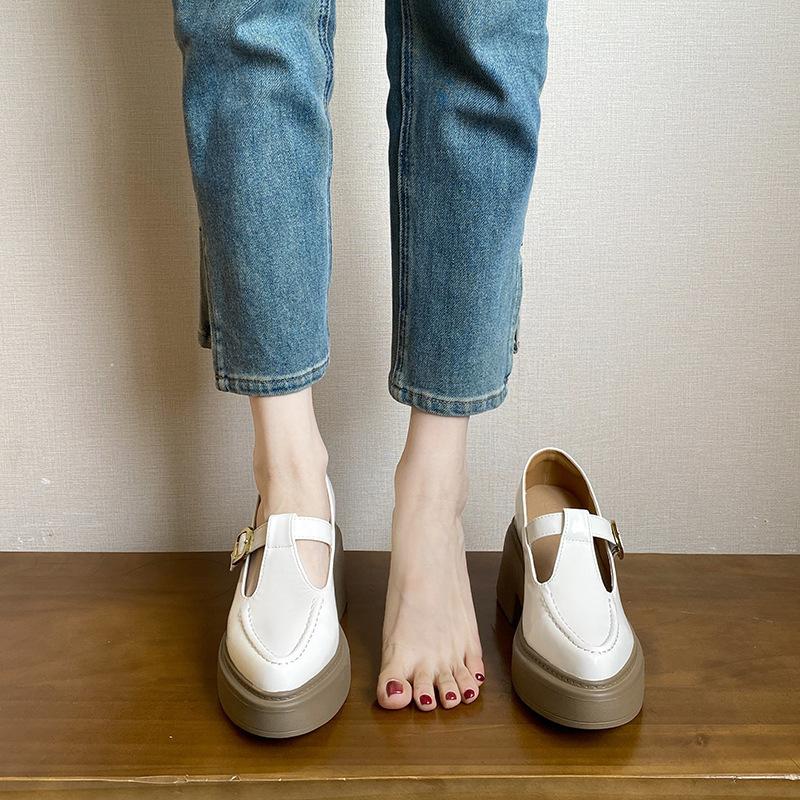 

10Cm height increase retro soft small size thick sole thick heel single shoes women s new Mary Jane shoes small leather shoes 33 чорний