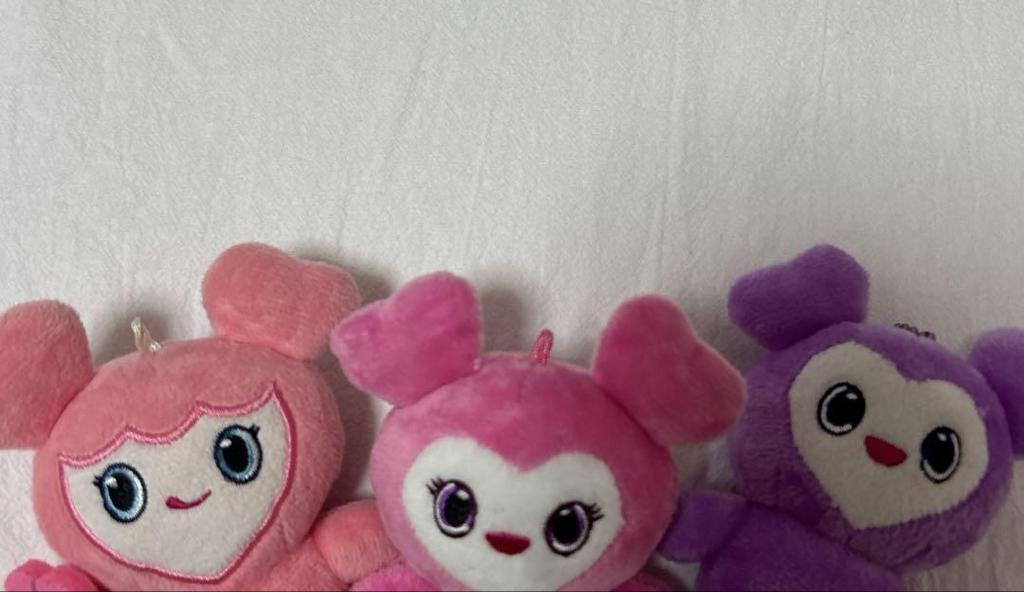 [USED] TWICE Mobley Lovely Momo Plush Toy
