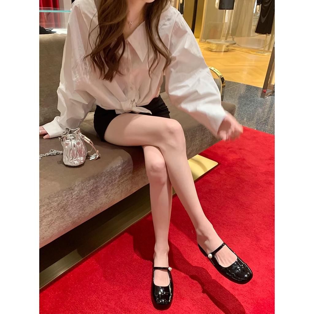 Xiaoxiangfeng Baotou one pedal splicing square round head pearl one character with shallow mouth versatile Mary Jane half drag girl spring and summer