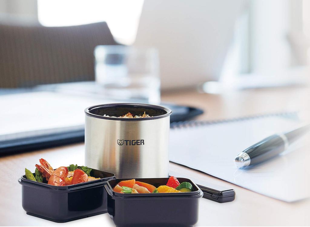Tiger Thermos (TIGER) Stainless Steel Thermos Insulated Lunch Box, Holds Approximately 2.3 Cups of Rice, Includes Pouch, Black, LWY-E461-K