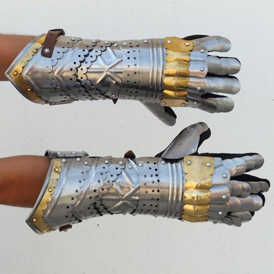

Steel Knight Gauntlets: Medieval Armor Gloves with Brass Detail