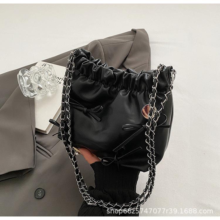 This Year, the Popular Small Bag Women's 2025 New Fashion Versatile Chain Shoulder Messenger Bag Texture Korean Bucket Bag