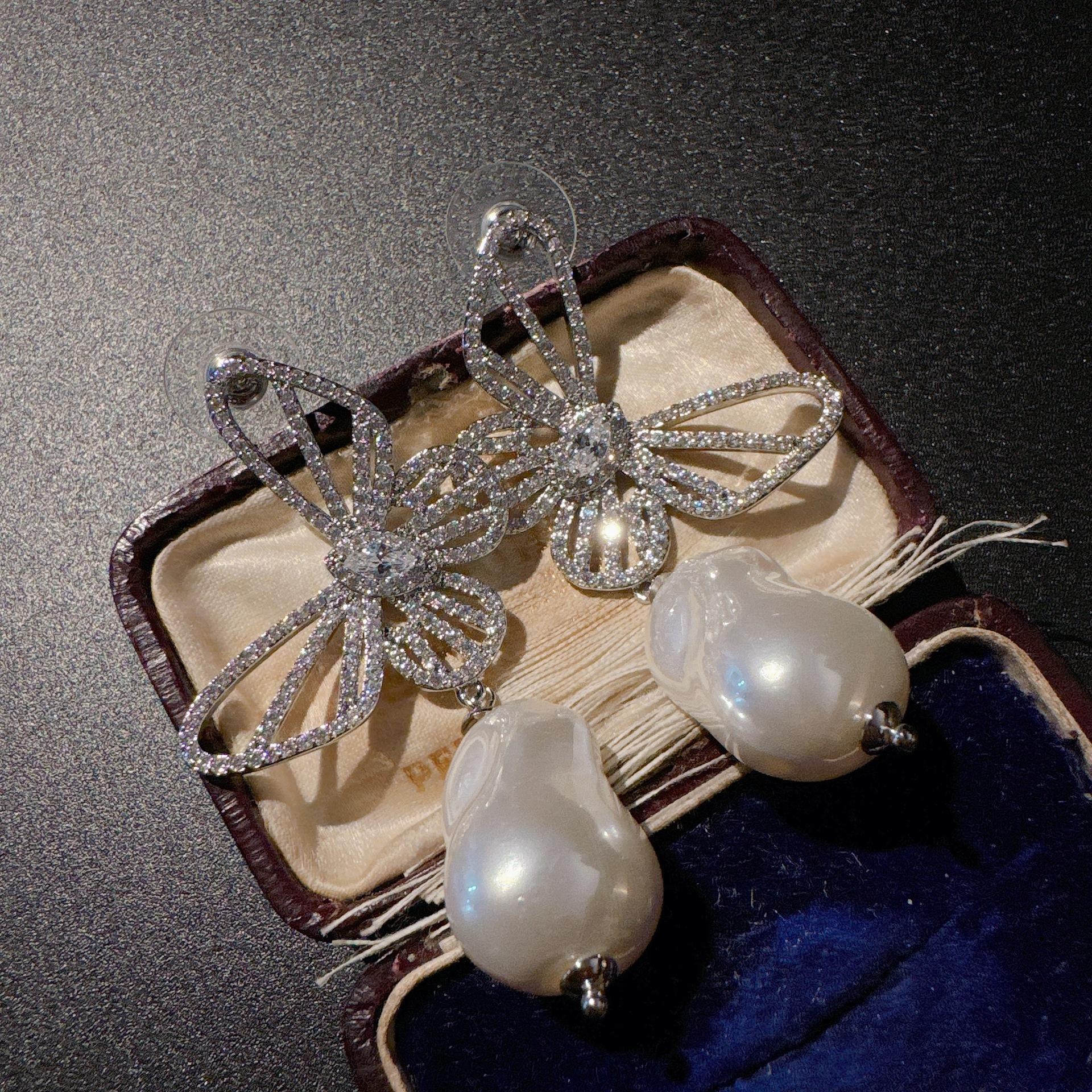Austrian Court Honeycomb Geometric Gemstone Pearl Necklace Vintage Plated 18K Gold, Irregular Pearl Earrings