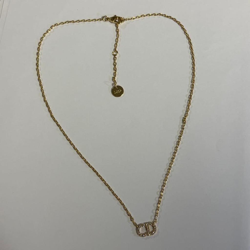 Used There is a translation stamp Necklace