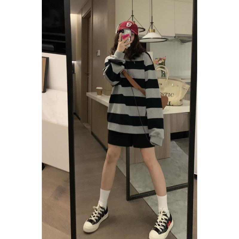 Retro Striped Sweatshirt Women's New Autumn Thin Ins Loose Korean Style Long-sleeved Round Neck Pullover Top Trendy and Fashionable