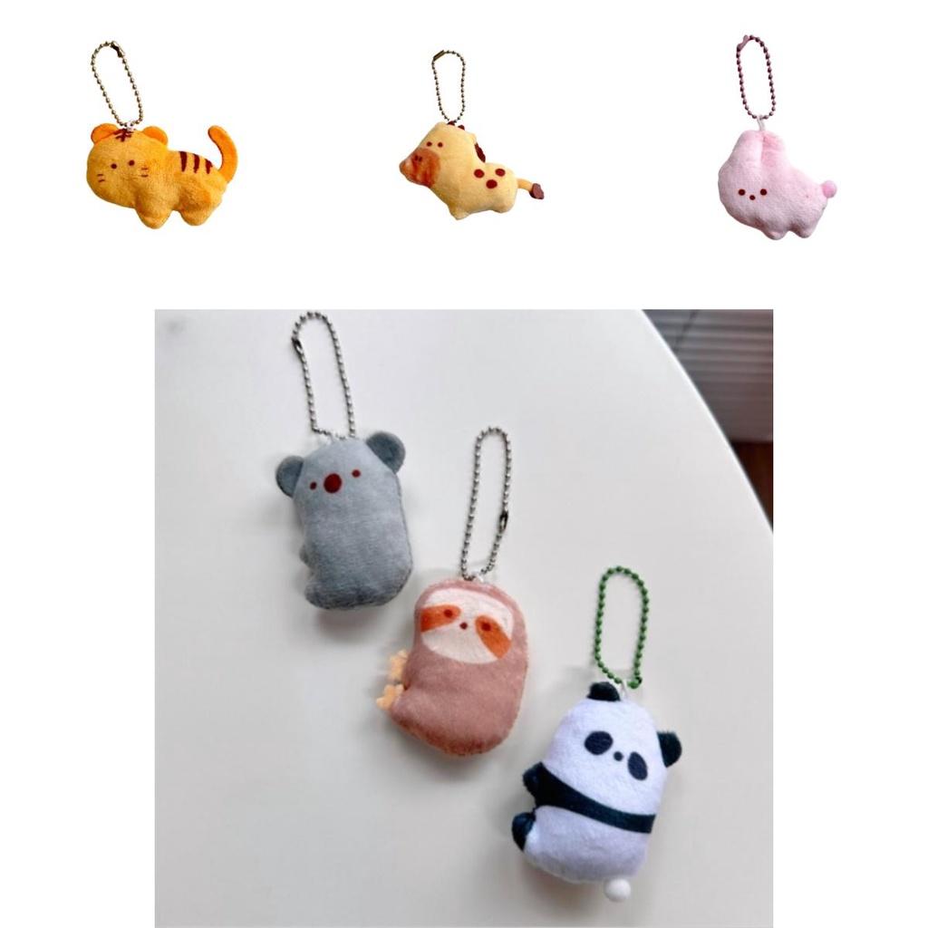 Urocze pluszowe breloczki ze super miękkim krótkim pluszowym futerkiem