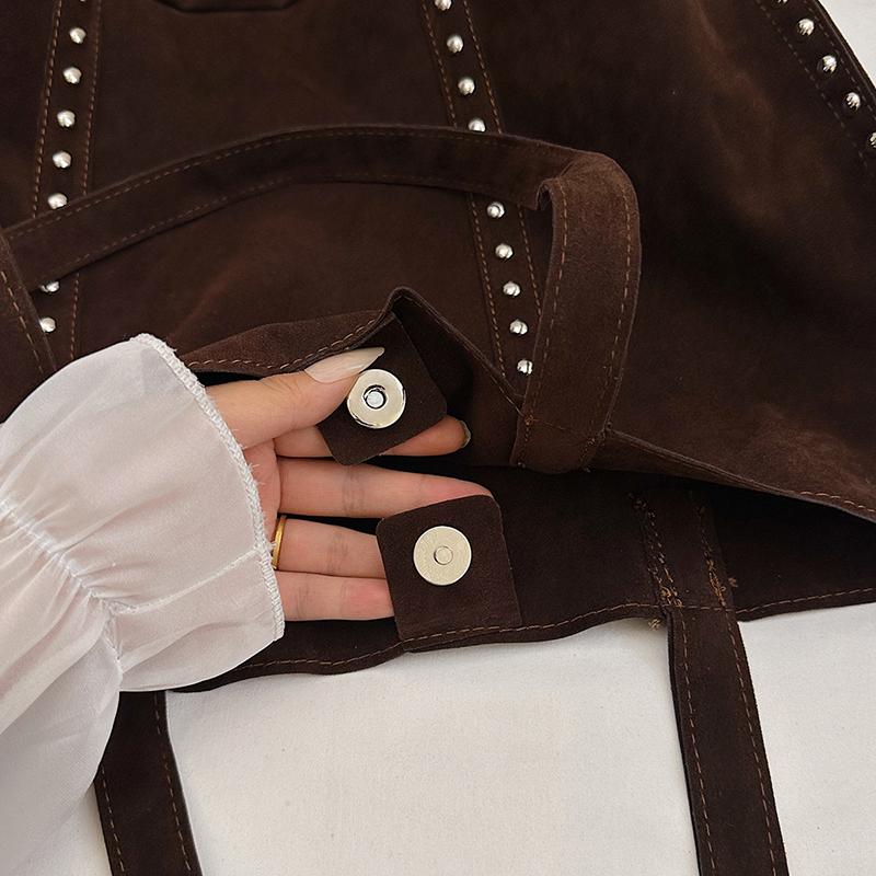 Yogodlns Designer Rivet Faux Suede Underarm Shoulder Bag Large Capacity Shopper Tote Bag Winter Handbags Coffee Black