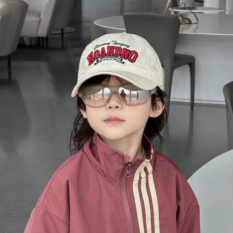Retro Embroidered Baseball Cap Men and Women Sun Hat Spring Mid large Children's Trendy Baseball Cap Fashionable