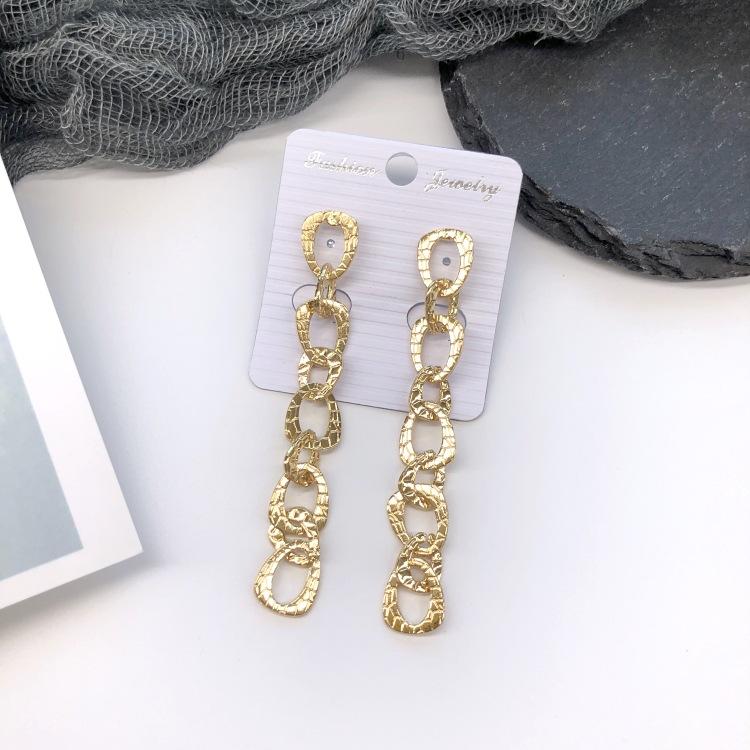 Retro stil personlighet överdrivna metallnitar örhängen enkla geometriska barockstil hoppande örhängen mode öron smycken