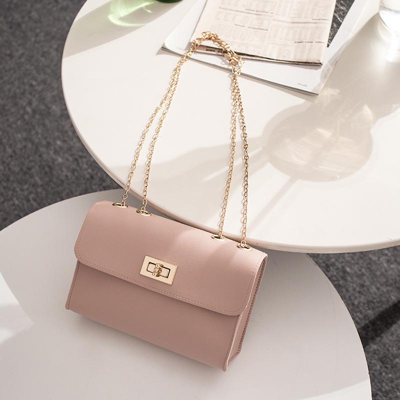Women's Bag Cover Lock Small Square Bag Can Be a New Winter Product Messenger Mobile Phone Bag.