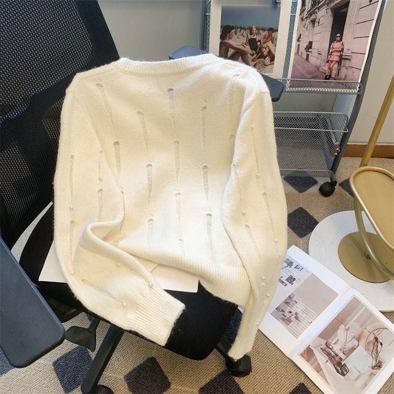 Autumn and Winter New a Retro Style and a Design Sense Pearl Hollow Knitted Sweater Cardigan Jacket Women Top